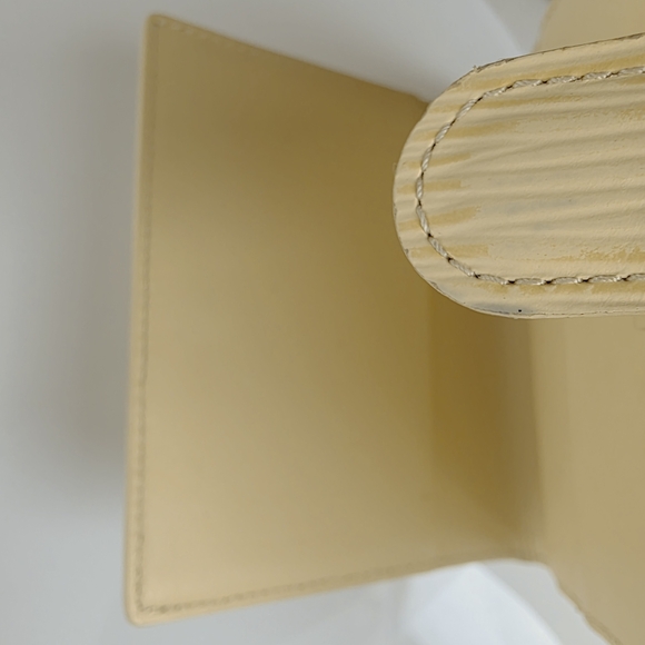Louis Vuitton Epi Small Card Holder Notebook Cover Soft Yellow Beige Snap - Picture 6 of 14